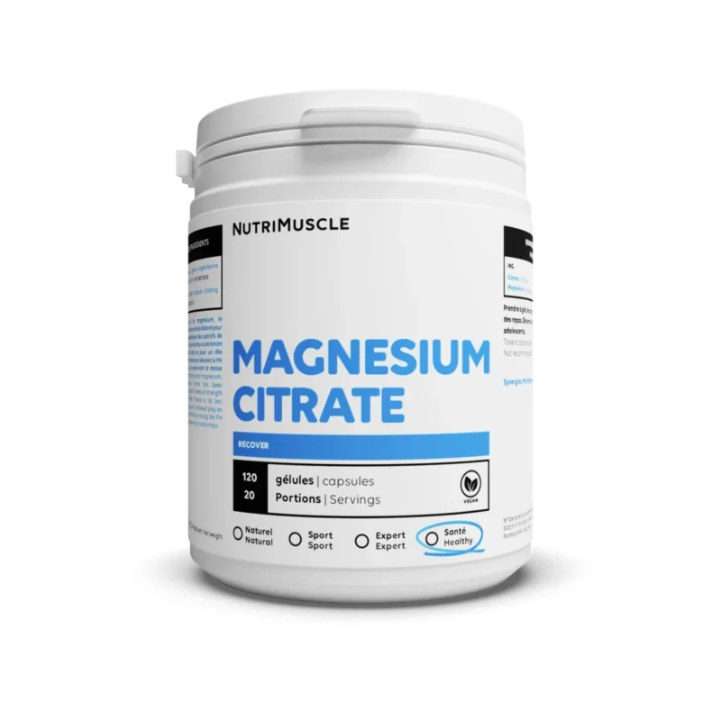 L'image met en valeur le citrate de magnésium NutriMuscle, avec un contenant blanc sur lequel est écrit en bleu et noir. L'étiquette indique 120 gélules et 20 portions, ce qui souligne l'importance que le site accorde à la présentation de produits à base de magnésium de qualité supérieure.